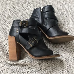 Dolce Vita booties